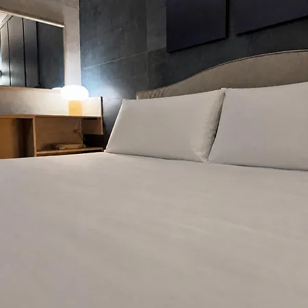 Loris Apartman Bari